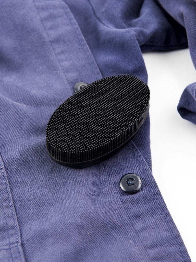 Tradition Rubber Clothing Brush