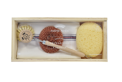 "TRADITION" DISH KIT IN WOODEN BOX